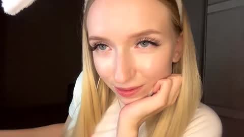 Sofie online show from November 27, 5:16 pm