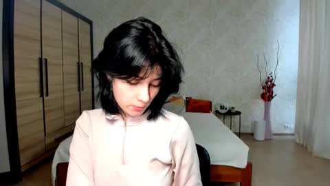 Snapshot of julissweet chatting on December 23, 7:49 am Asmodeus online show from December 23, 7:49 am