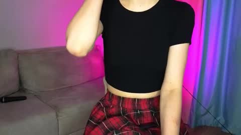 NaOmi online show from November 7, 3:28 pm