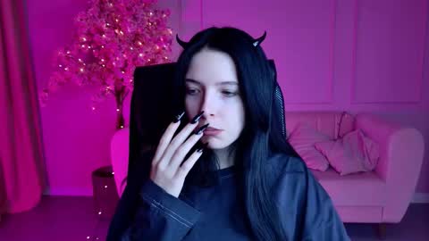 Snapshot of julsmumi chatting on October 14, 9:34 am Juls online show from October 14, 9:34 am