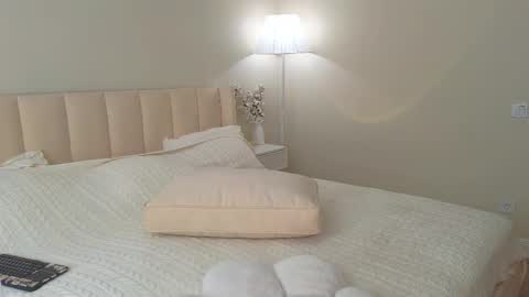 Snapshot of julylily chatting on September 10, 9:09 am Mary online show from September 10, 9:09 am