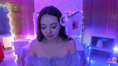 JUNELLE  online show from December 15, 8:03 pm