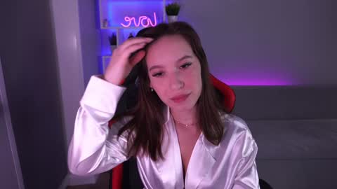 Snapshot of just_emmy chatting on February 2, 4:26 am just call me Emmy online show from February 2, 4:26 am