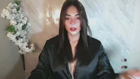 justhewayouare21 online show from April 23, 9:06 am