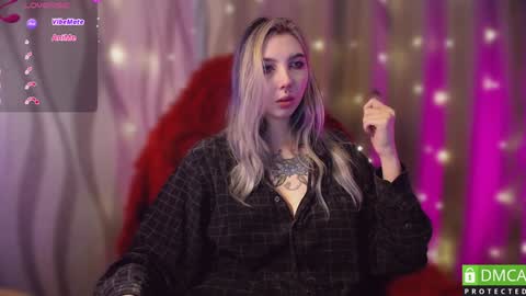 justmeowgirl online show from February 7, 4:37 am