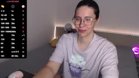 Julie online show from June 1, 3:52 am