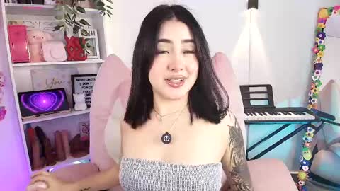 Emy online show from April 18, 3:42 am