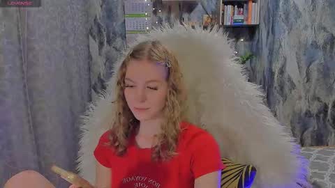 Juxsy online show from October 4, 12:00 pm