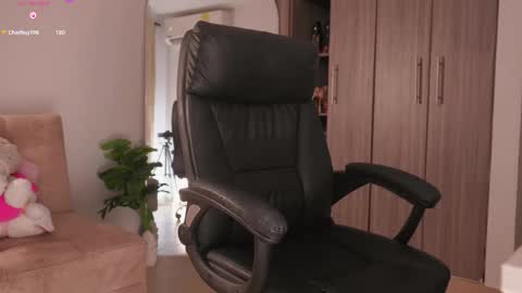 Kaaren17 online show from March 27, 5:35 pm