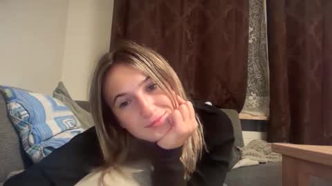 Kaelia online show from October 19, 5:04 pm