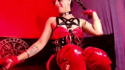 Snapshot of kalimenade_1 chatting on December 14, 6:24 am Kali Menade online show from December 14, 6:24 am