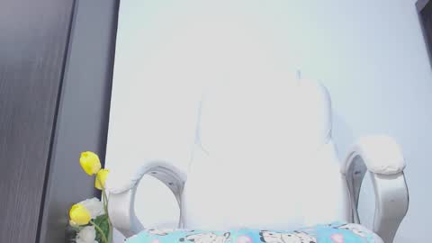 Hannah online show from January 16, 1:23 am