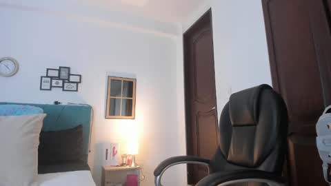 Kamilalopez online show from October 2, 11:32 pm