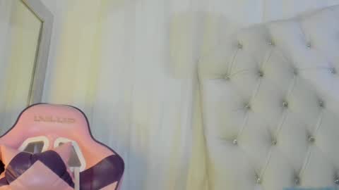    online show from March 6, 12:09 pm