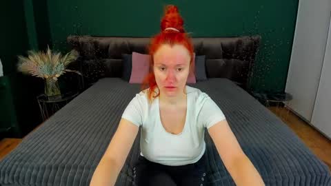 Snapshot of kamilahot25 chatting on February 9, 5:43 pm kamilahot25 online show from February 9, 5:43 pm