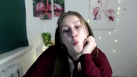 kamilla_love_ online show from October 31, 6:12 pm