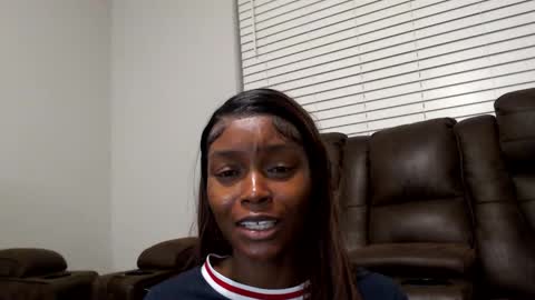 Twitter - Kandie Monaee online show from May 31, 5:24 am