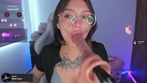 Hanny online show from November 17, 5:57 pm