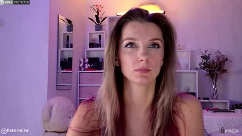 Snapshot of karamelsw chatting on October 7, 11:20 pm Julia online show from October 7, 11:20 pm