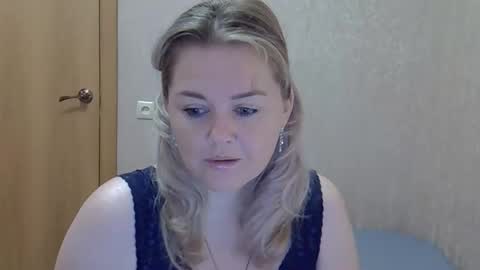 karennelsonx online show from October 11, 1:14 pm