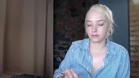 karina online show from December 16, 4:40 am