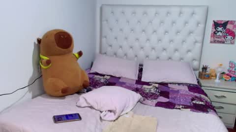 Snapshot of karina_pretty chatting on September 16, 6:16 pm karina online show from September 16, 6:16 pm