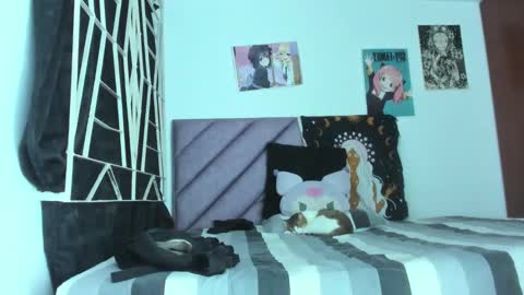 KARINNA  RAVEN online show from February 24, 12:10 am