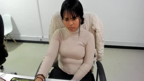 Snapshot of karla_cg chatting on October 22, 5:07 pm karla_cg online show from October 22, 5:07 pm