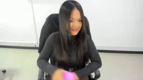Snapshot of karla_cg chatting on October 9, 8:02 pm karla_cg online show from October 9, 8:02 pm
