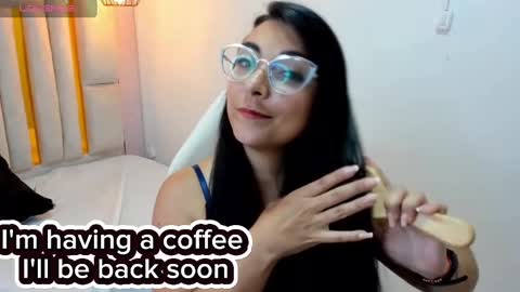 Snapshot of karla_hernandez chatting on March 6, 10:52 am Karla online show from March 6, 10:52 am