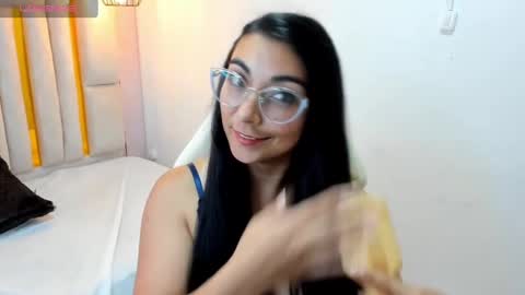Snapshot of karla_hernandez chatting on February 11, 10:58 am Karla online show from February 11, 10:58 am
