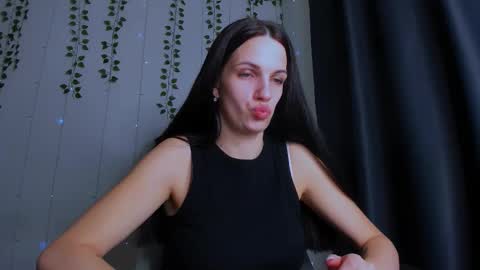 karla_lim online show from December 4, 10:21 pm