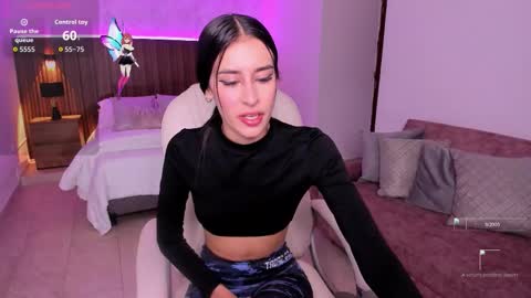 Snapshot of karlaa_james chatting on October 6, 11:05 am Karlaa  online show from October 6, 11:05 am