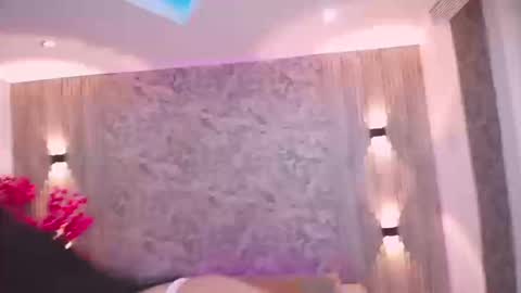 Snapshot of karlie_small chatting on September 8, 8:08 pm Karli online show from September 8, 8:08 pm