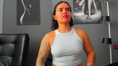   online show from April 11, 4:32 pm