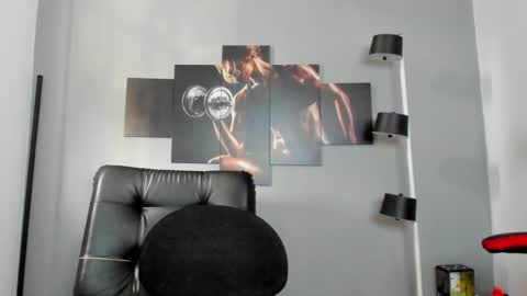 Snapshot of karlyjons_ chatting on March 8, 4:37 pm online show from March 8, 4:37 pm