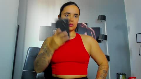 Snapshot of karlyjons_ chatting on January 28, 4:08 pm online show from January 28, 4:08 pm