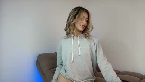 karol_goode online show from November 4, 4:45 pm