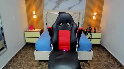 Karoll online show from February 12, 7:59 pm