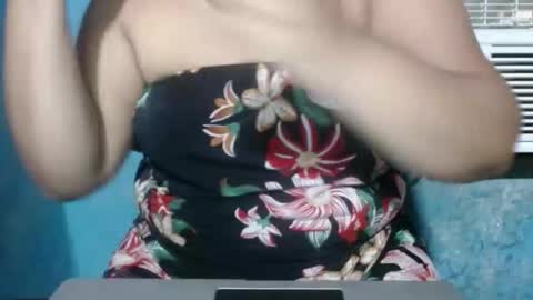 Snapshot of karolbb chatting on September 25, 11:31 am karolbb online show from September 25, 11:31 am