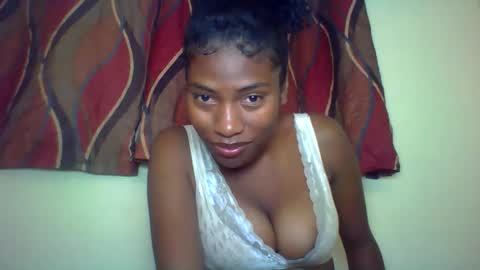 karoliee online show from May 23, 12:36 pm