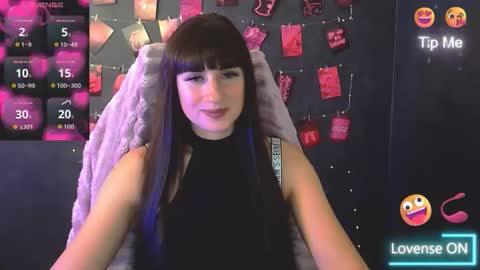 Snapshot of karolina_mia chatting on October 19, 9:55 am Caroline online show from October 19, 9:55 am