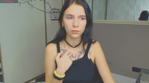 Snapshot of karolinablack chatting on December 8, 6:43 am Karolina online show from December 8, 6:43 am