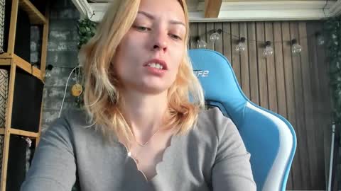 karoline121 online show from September 30, 10:54 am