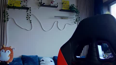 karoline121 online show from March 2, 7:15 am