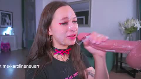 karolineneuer online show from September 25, 5:33 pm