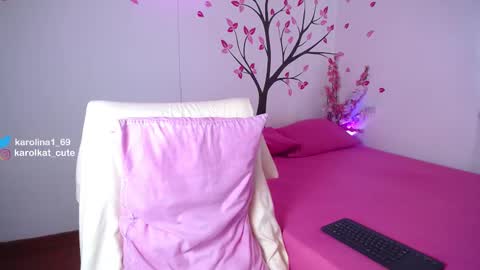 Snapshot of karolkat_1 chatting on October 3, 3:39 pm Karolina 3 online show from October 3, 3:39 pm