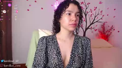 Snapshot of karolkat_1 chatting on February 17, 2:06 pm Karolina 3 online show from February 17, 2:06 pm