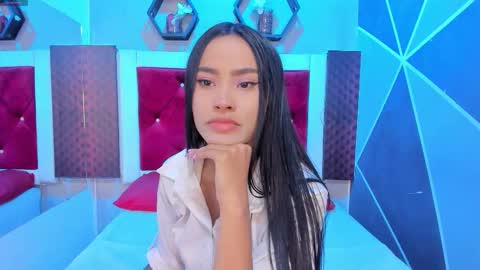 Snapshot of karoll014 chatting on October 9, 11:58 am Karol online show from October 9, 11:58 am