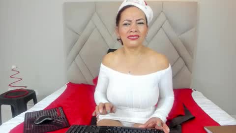 kasandra gomez online show from December 4, 1:24 pm